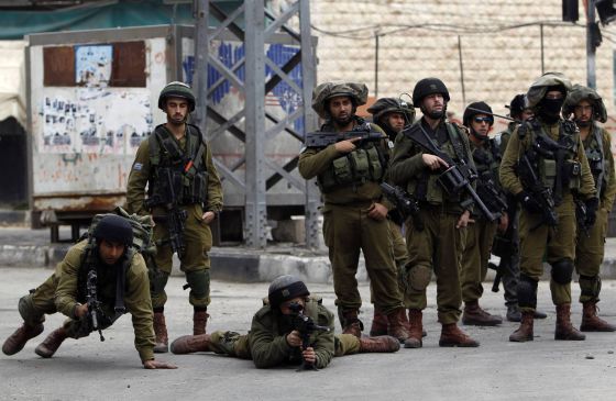 Ejército israelí abre fuego contra hombres armados cerca de frontera siria