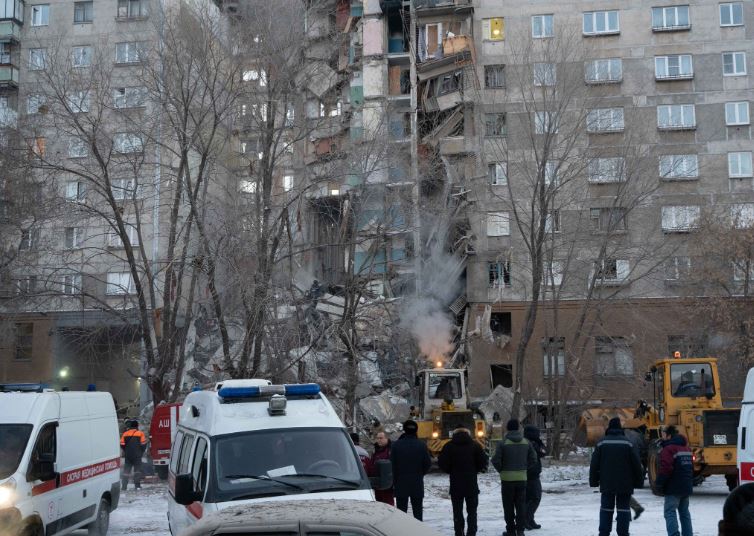 Asciende a 21 cifra de muertes por explosión de gas en Rusia