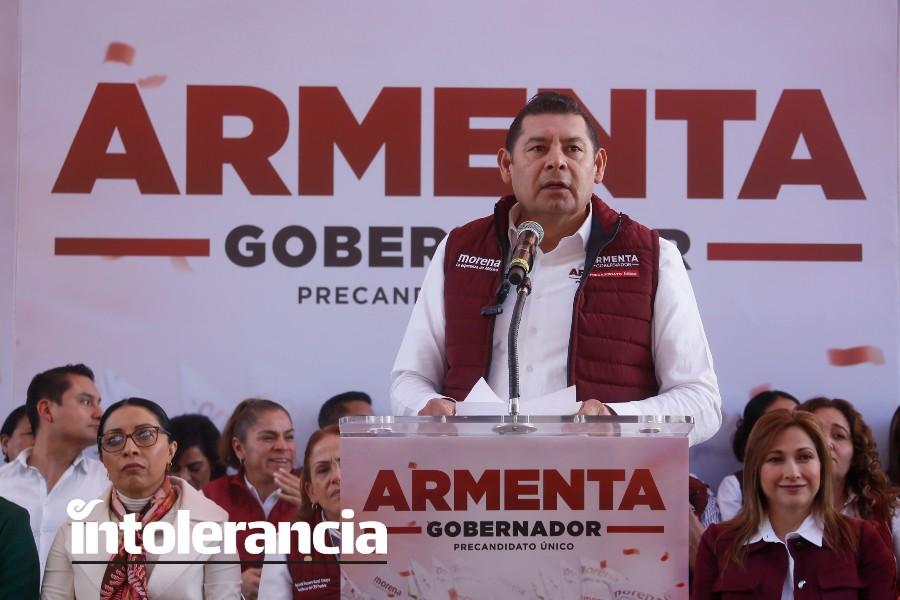 Reconoce Alejandro Armenta a la comunidad migrante de Puebla