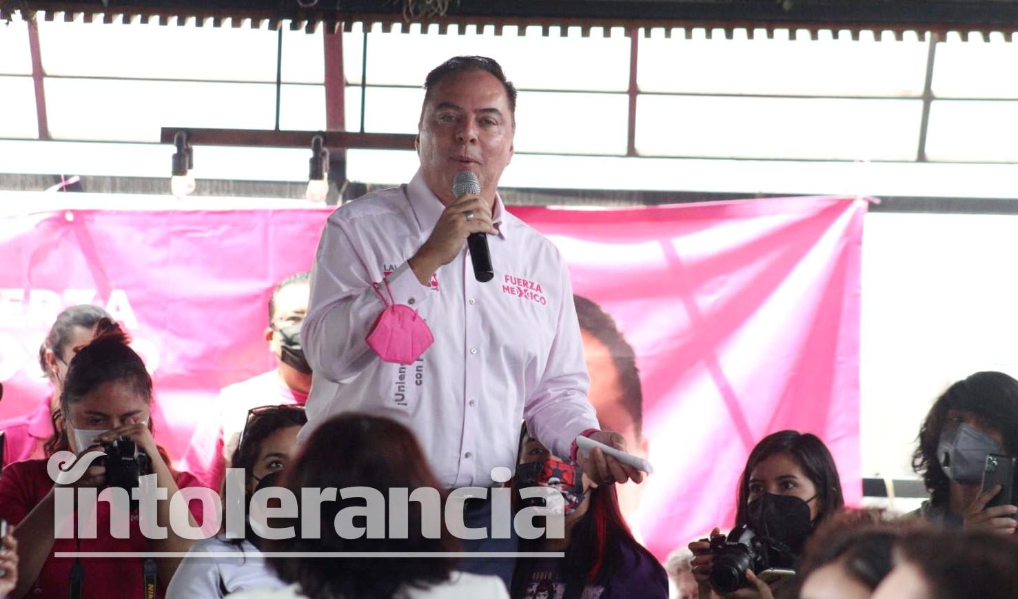Desestima Eduardo Rivera Santamaría encuestas por ayuntamiento de Puebla