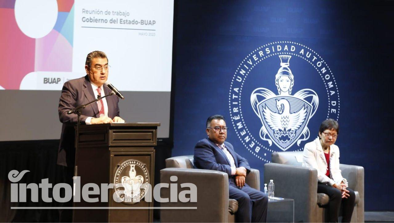 VIDEO: Sergio Salomón apoya nueva Ley Orgánica BUAP; destaca su autonomía