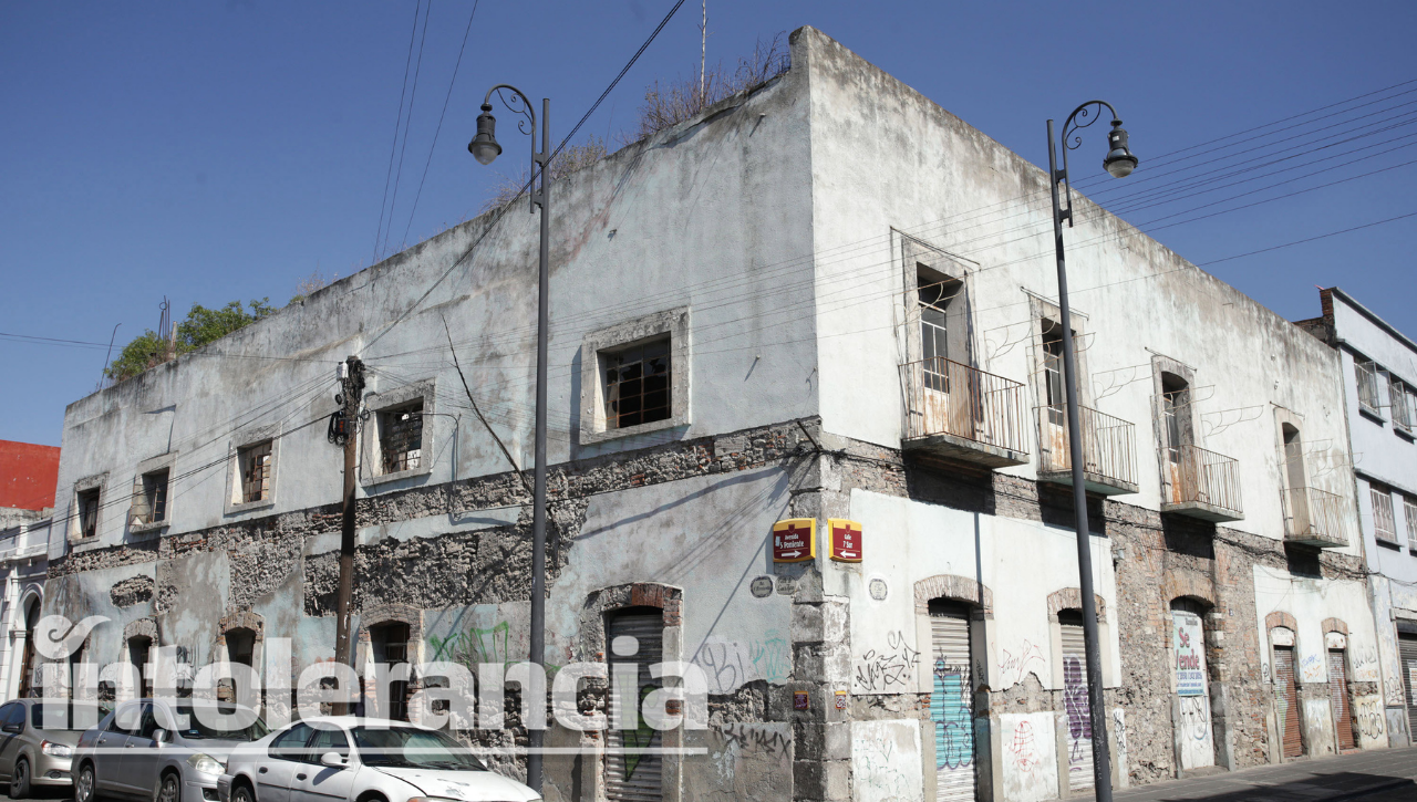 Identifican 50 casas del Centro Histórico de Puebla capital en estado de  riesgo