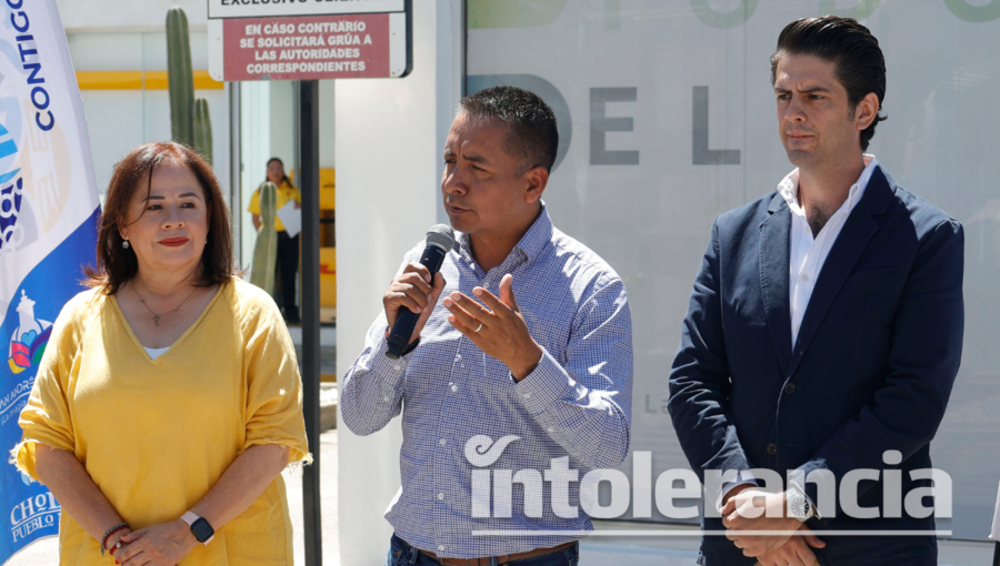 Edmundo Tlatehui empieza despedidas: entrega apoyos a mujeres