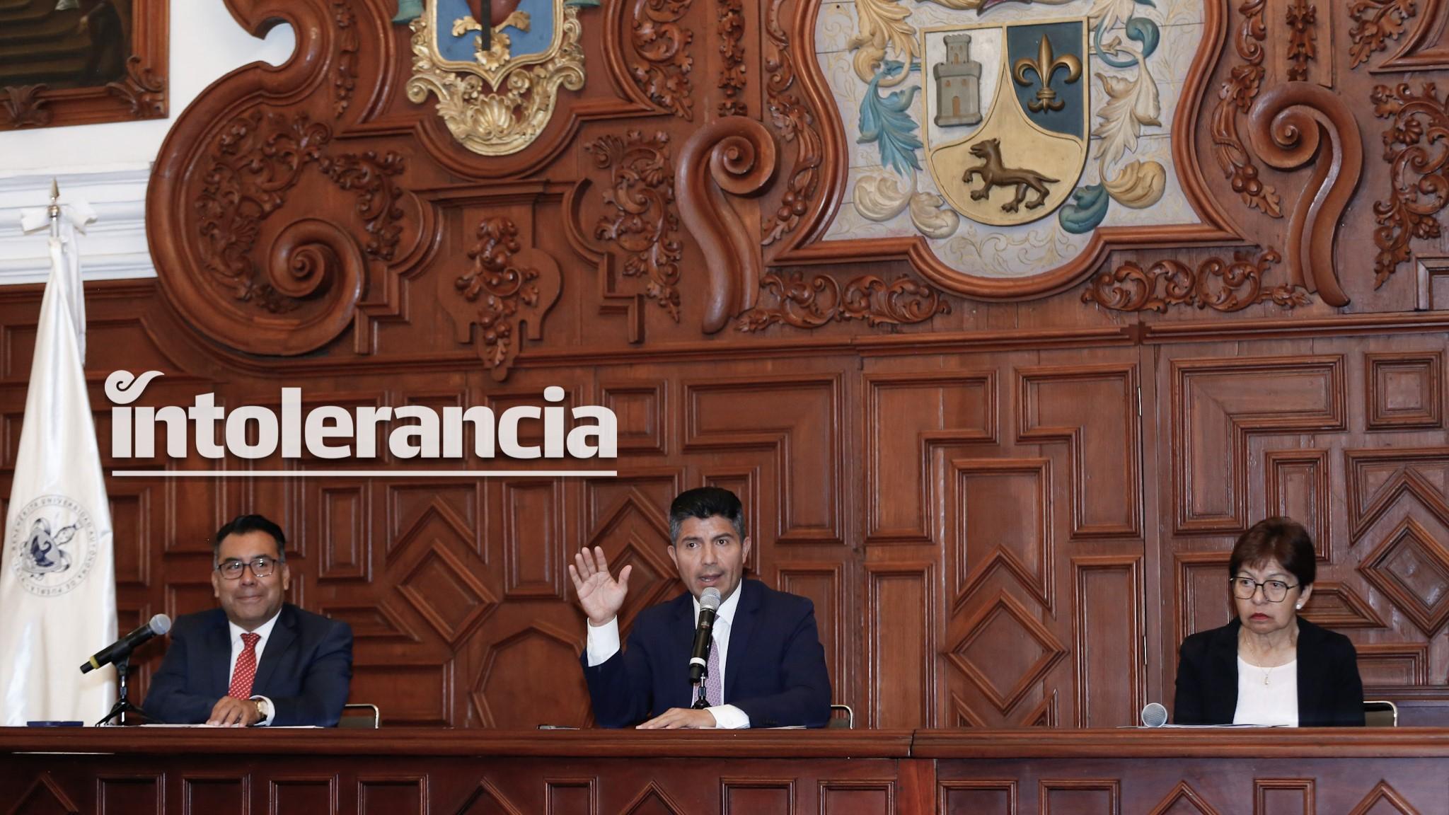 Eduardo Rivera se compromete en BUAP a elevar niveles de competitividad en Puebla
