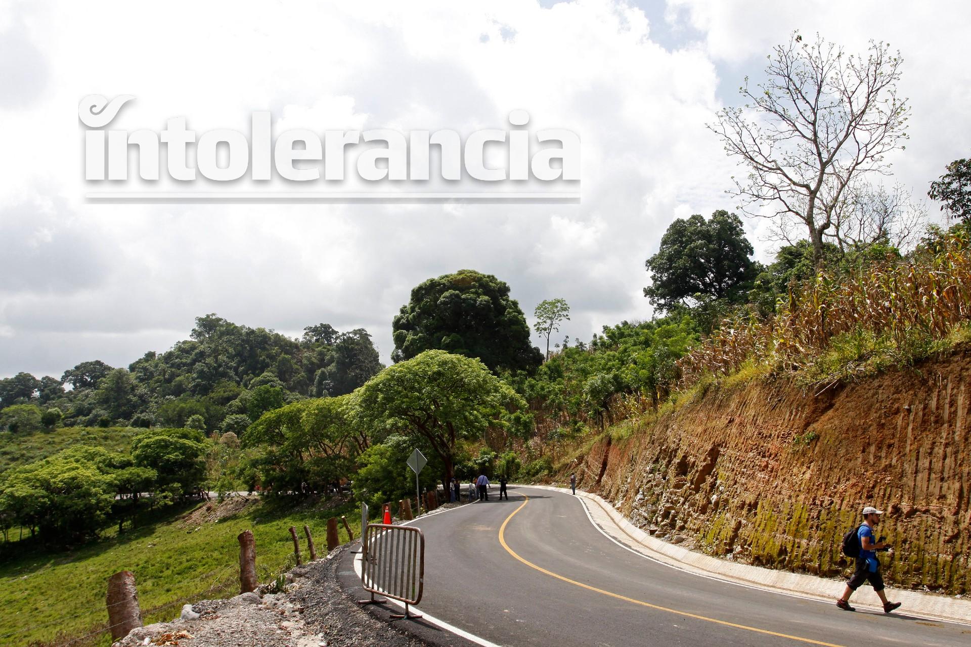 Foto: Agencia Enfoque-Carretera a Hueytamalco