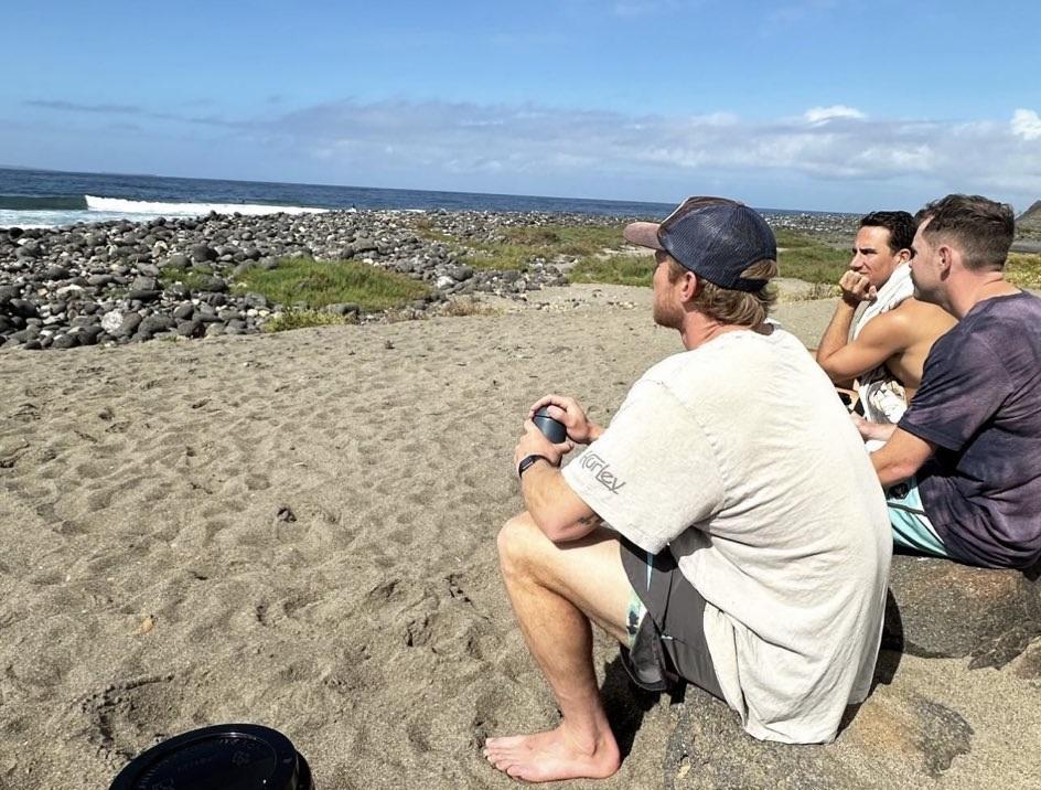 Marina busca a surfistas australianos desaparecidos en
Ensenada, Baja California