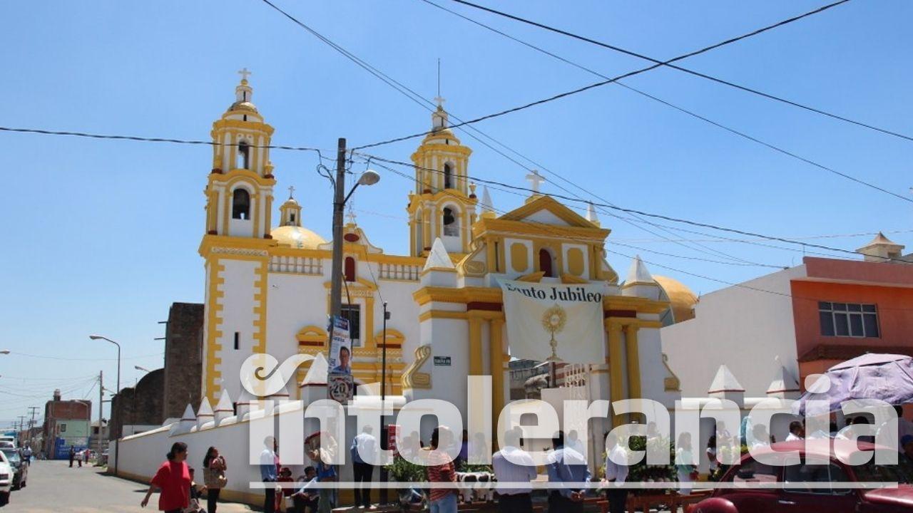 San Pablo del Monte: por cobros excesivos vecinos exigen destituir a  sacerdote