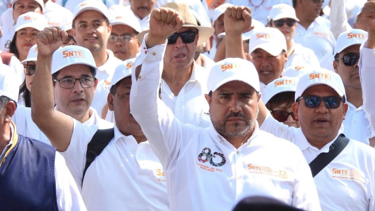 Marchan 15 mil maestros de la Sección 23 del SNTE Puebla
por Día del Trabajo